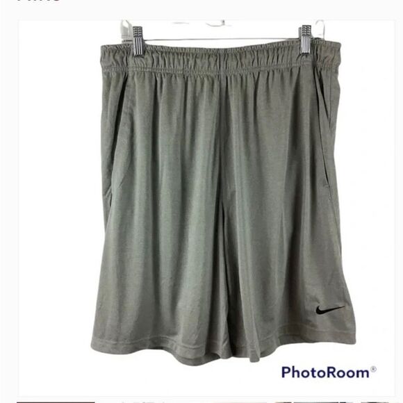 Nike Men's Standard Fit Lightweight Elastic Waist Dri-Fit Short (Grey,L) - Picture 1 of 10